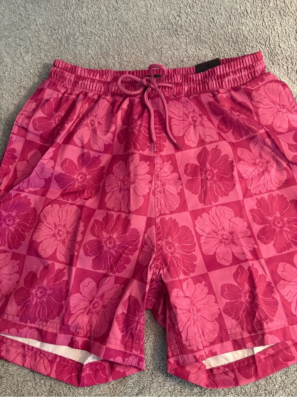 NWT INC International Concepts Men’s Swim Trunks Small Quick Dry 5” Floral Berry